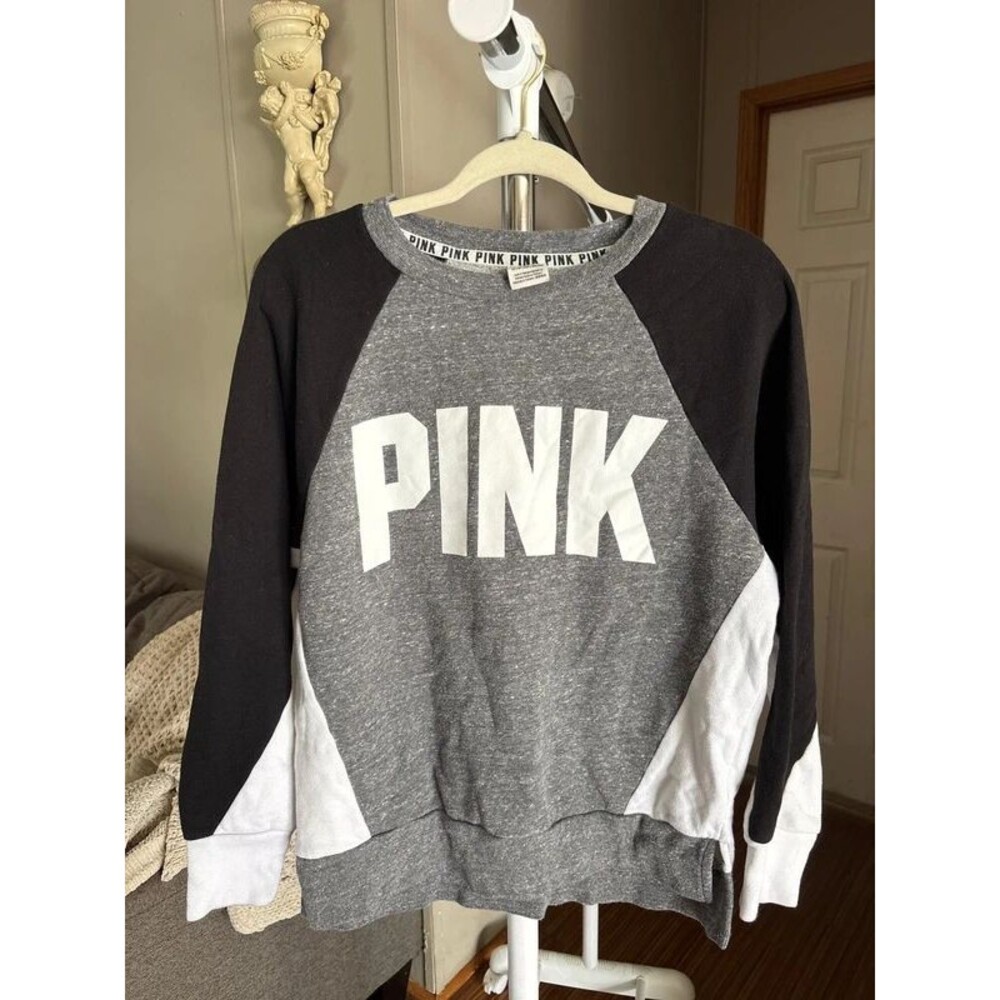 Victoria’s Secret Pink crewneck sweater XS